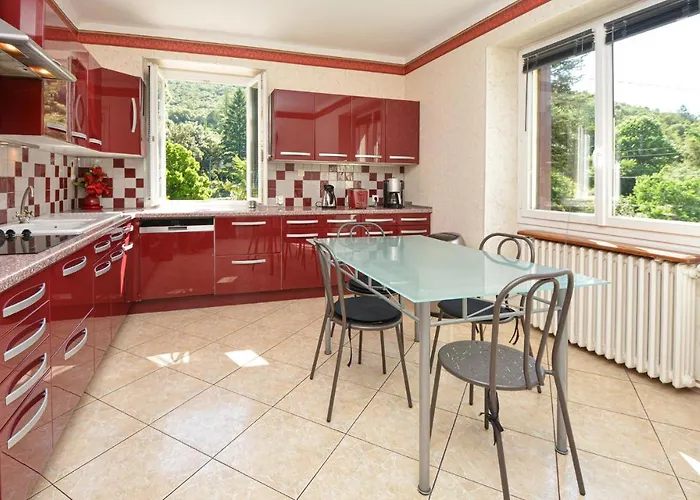 Lovely In Les Salles Du Gardon Feriehus